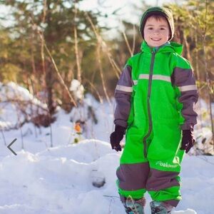 Oaki children’s rain/trail suit, green, size 6/7